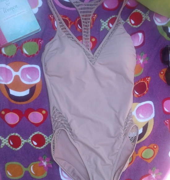 NWT KENNETH COLE SWIMSUIT - Picture 3 of 5